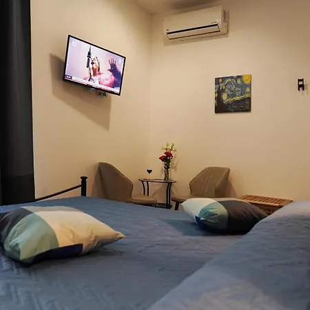 Giardino Bellini-centro Bed & Breakfast 4*