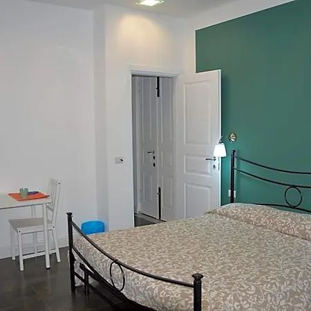 Oda ve Kahvaltı Giardino Bellini-centro 4*